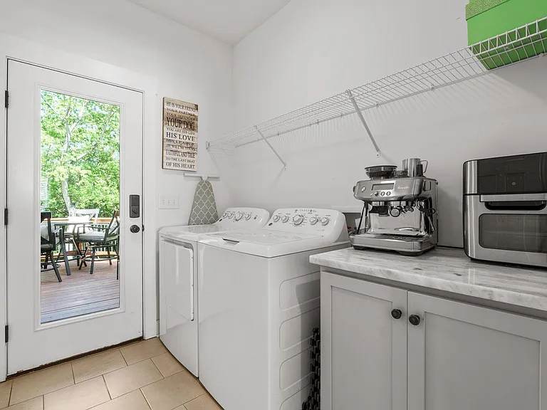 109 W Circle Ave — Photo 18