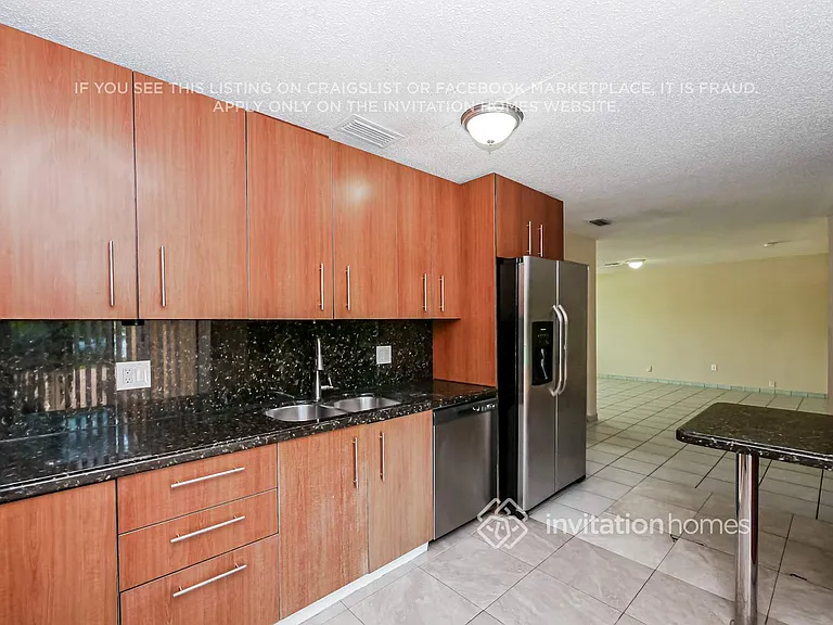 5131 SW 101st Ter — Photo 8