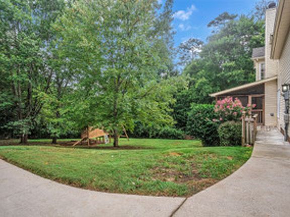 4th image of 10007 Shady View Ln