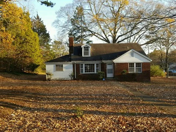 3110 18th Ave, Sheffield, AL 35660