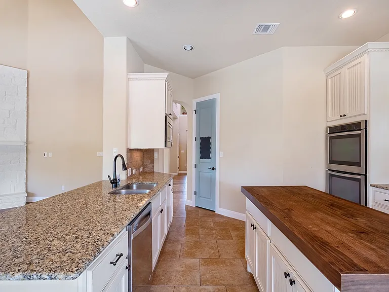 2921 Desert Candle Dr — Photo 13