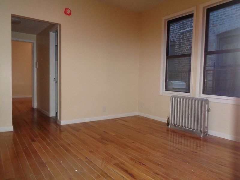 1st image of 445 Riverdale Ave