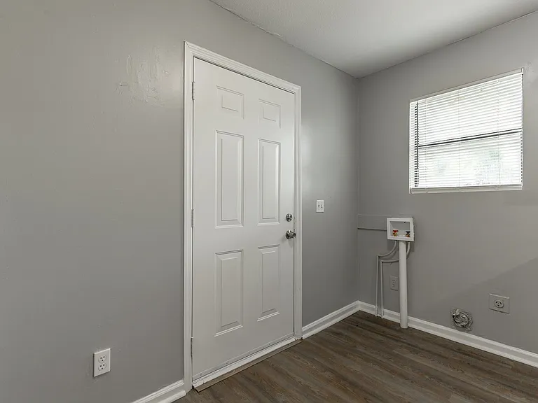 126 Goodson Ave — Photo 12