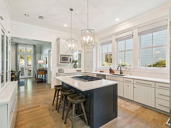 3rd image of 134 Spartina Cir