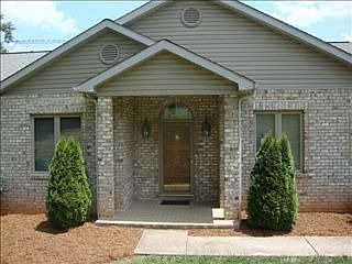 3rd image of 1021 Poplar Trce
