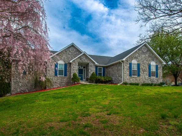 745 Monarch Ln, Huntingtown, MD 20639