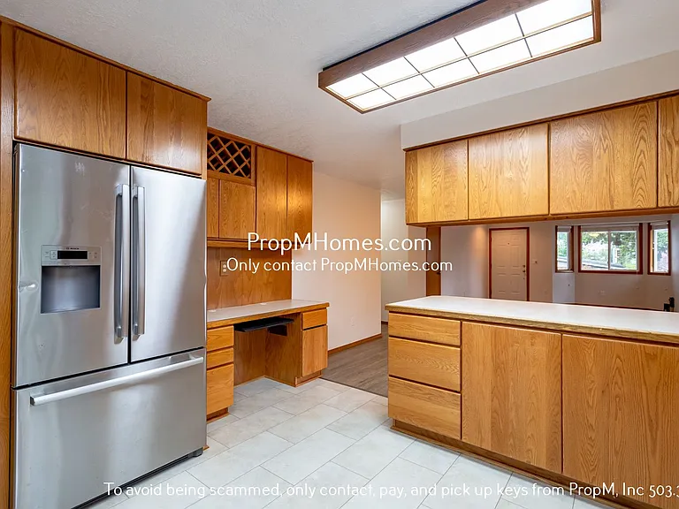 2627 SE Park Ave — Photo 5
