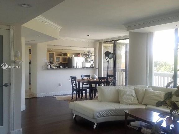 5th image of 1000 W Island Blvd APT 307