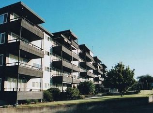 The Mauna Kea Comfortable, Age-Restricted / 55+ View Apartments, Seattle, WA 98178