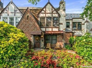 6823 Ingram St, Forest Hills, NY 11375