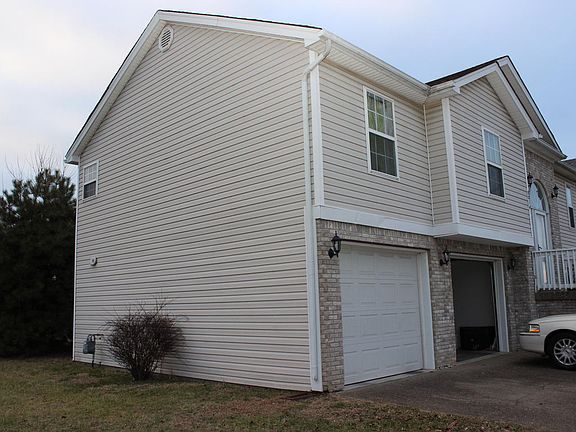 2nd image of 8014 Grandmeadow Ln