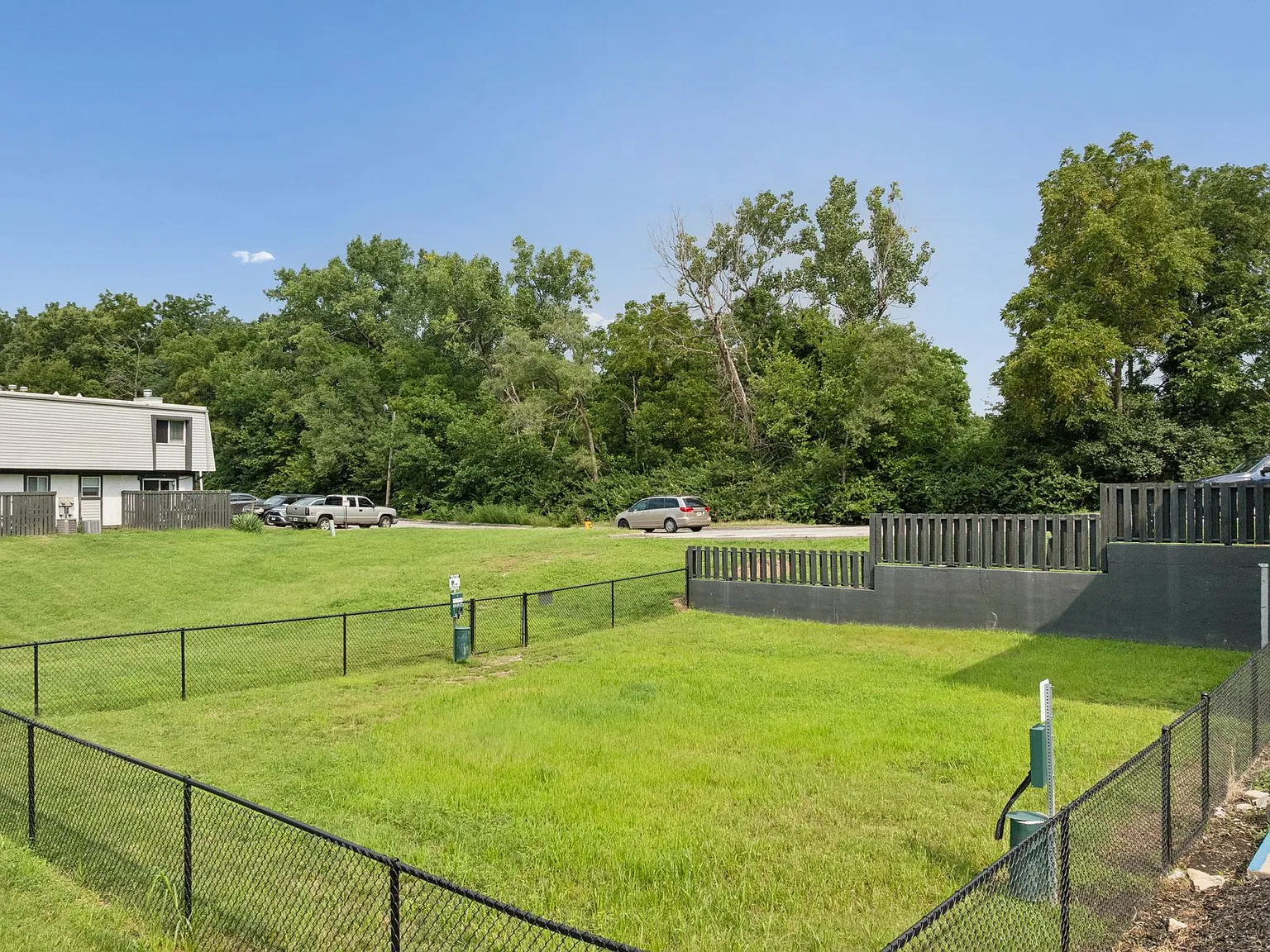 Maple Hills Apartments — Photo 3