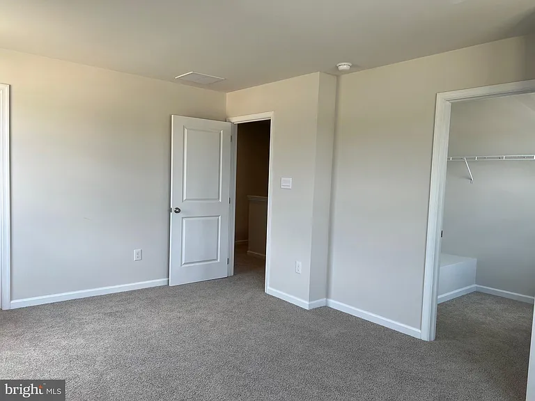 82 Arlotta St — Photo 12
