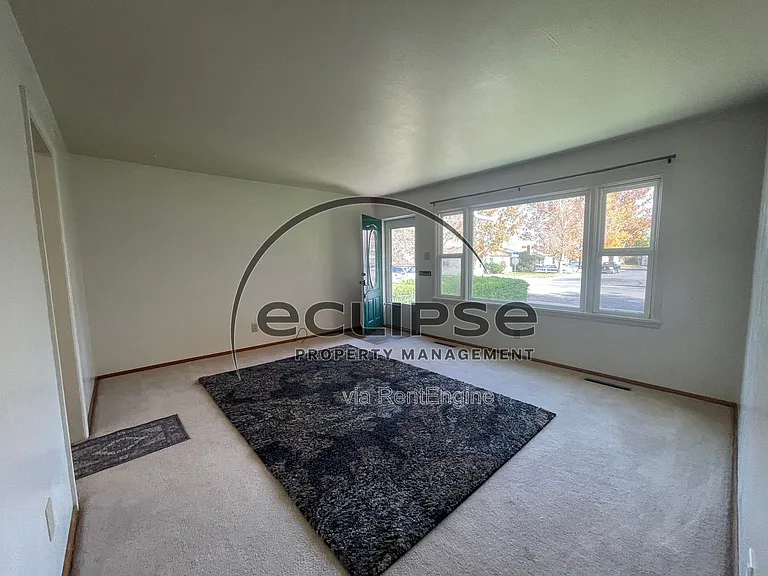 447 N 19th St — Photo 3