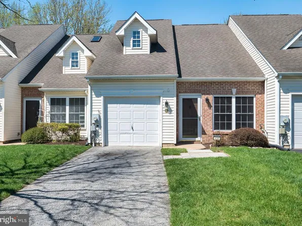 458 Sweetman Dr, Bear, DE 19701