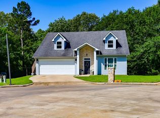 330 Oak Meadow Ln, Lufkin, TX 75904