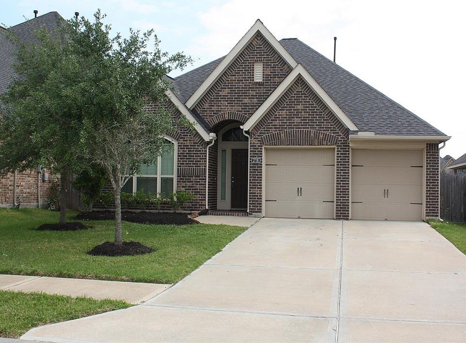 1st image of 2718 Driftwood Bend Dr