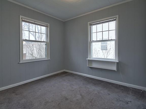 5th image of 2971 Bremen St
