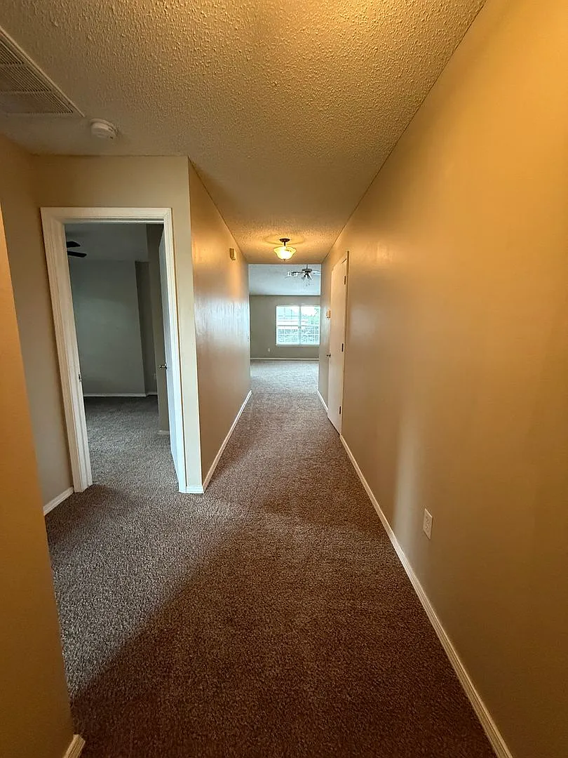 Collinsville 3 Bedroom 2 Bathroom — Photo 2