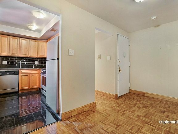 4th image of 125 Avenue A #3E