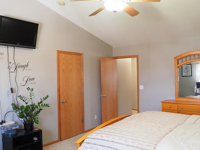170 Grand Ave — Photo 11