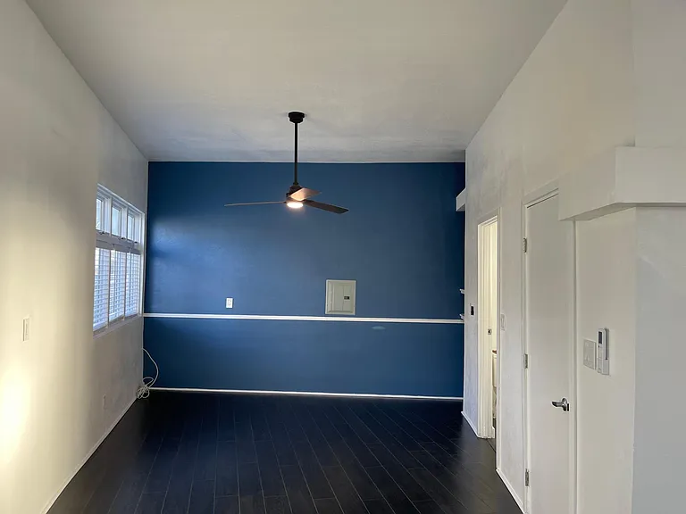 4688 Boundary St — Photo 2