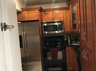 9864 NW 3rd St, Plantation, FL 33324