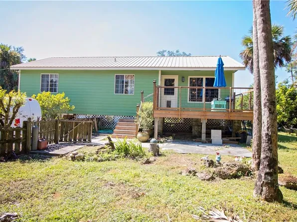 2045 Desoto Blvd S, Naples, FL 34117