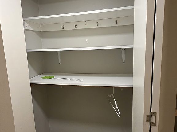 4th image of 503 Valleyview Rd