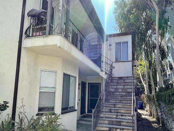 3rd image of 829 N Edinburgh Ave #831