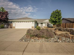 1985 Airstrip Rd, Redding, CA 96003