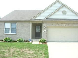 6390 Oakhurst Dr, Ypsilanti, MI 48197