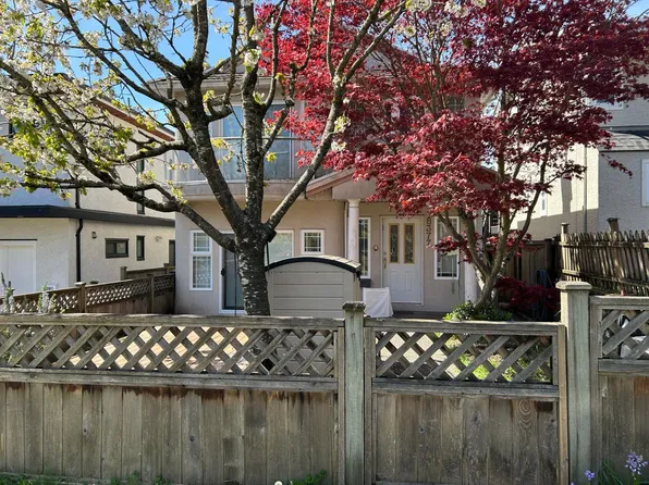 8377 Hudson St, Vancouver, BC V6P 4M3