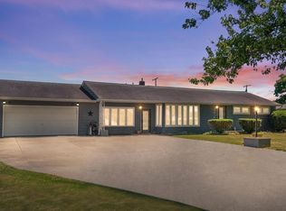 23016 Park Ln, Woodburn, IN 46797
