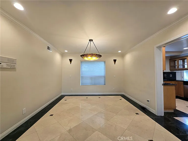 8219 Somerset Pl — Photo 13