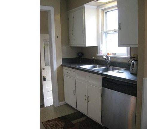 4th image of 20880 Belvidere Ave