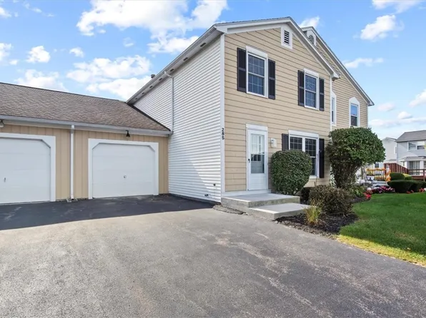 285 Deerhurst Ln, Webster, NY 14580