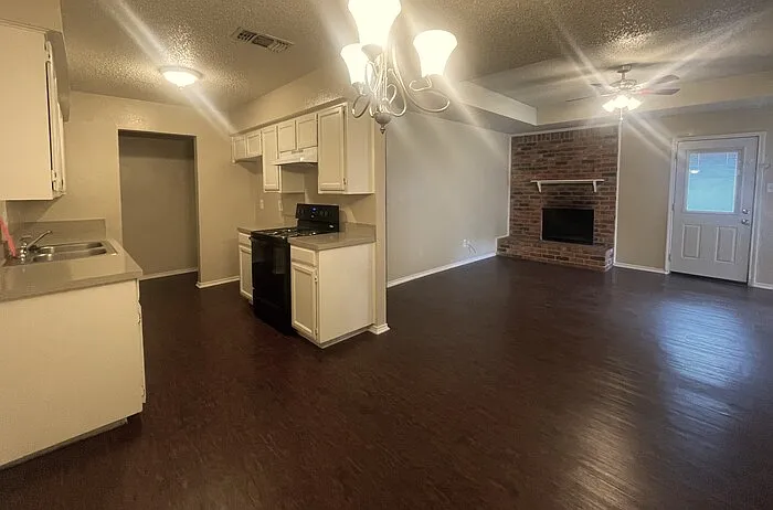 2 bed, 2.0 bath, 964 sqft, $1,700 — Photo 4