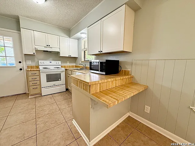 705 Woodcrest Cir — Photo 12