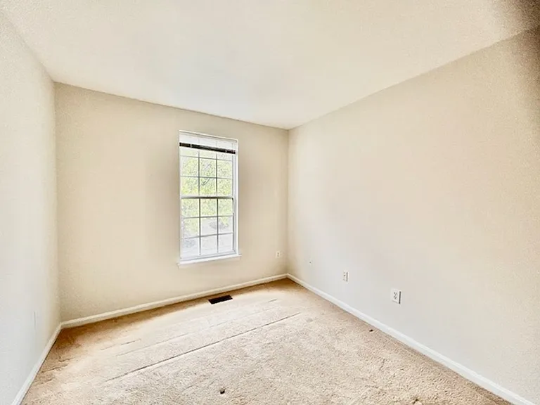 1803 Staley Manor Dr — Photo 30