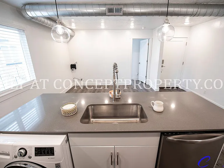 2740 S 1300 E — Photo 50