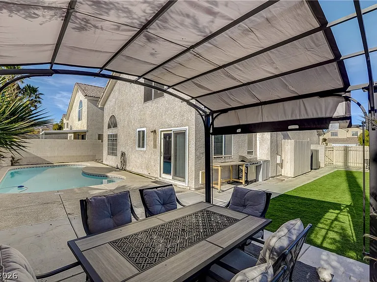 7301 Casa Solar Ct — Photo 2