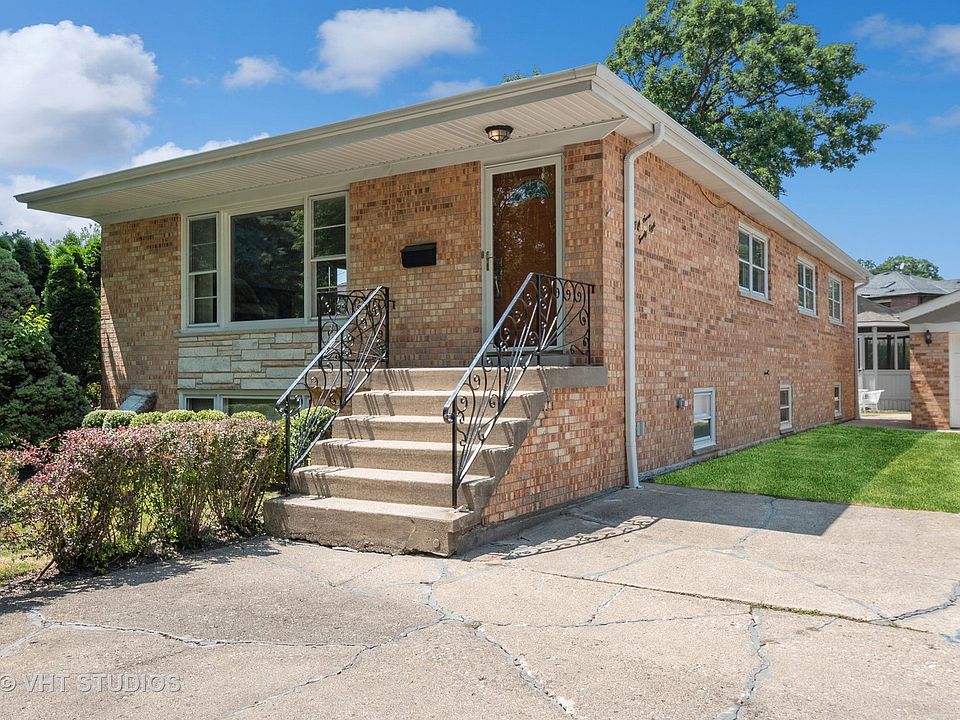 1st image of 5728 N Kingsdale Ave