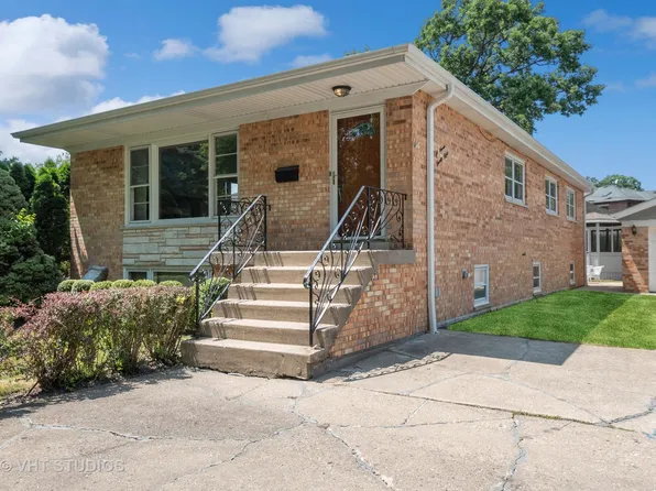 5728 N Kingsdale Ave, Chicago, IL 60646