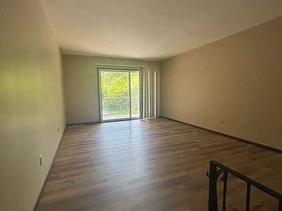 5th image of 145 Concord Dr #15