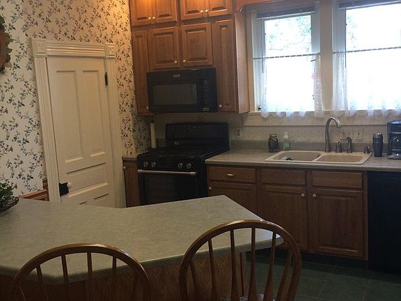 Floor to ceiling cabinets