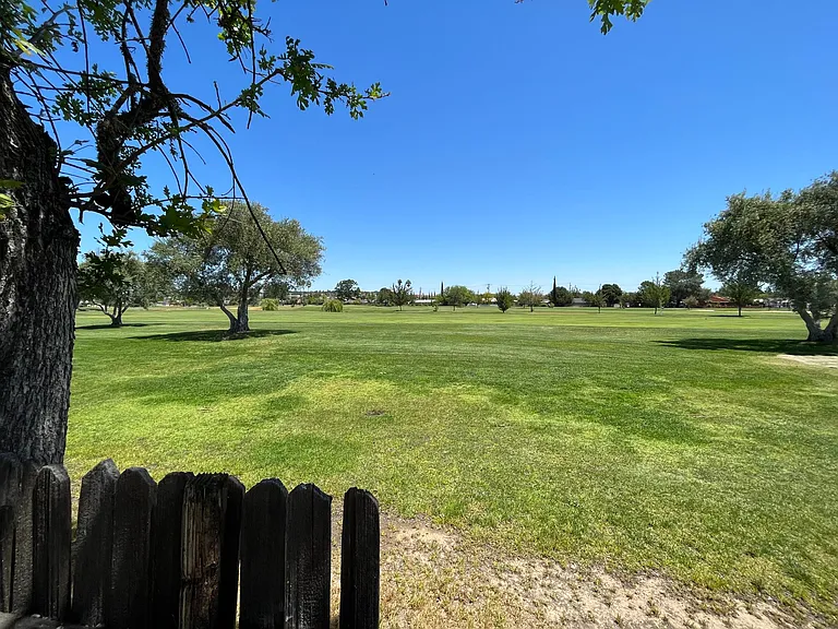 1121 Putter Ave — Photo 30
