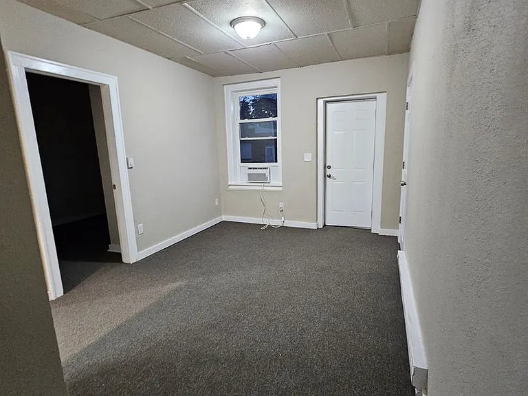 Robinson Heights — Photo 15