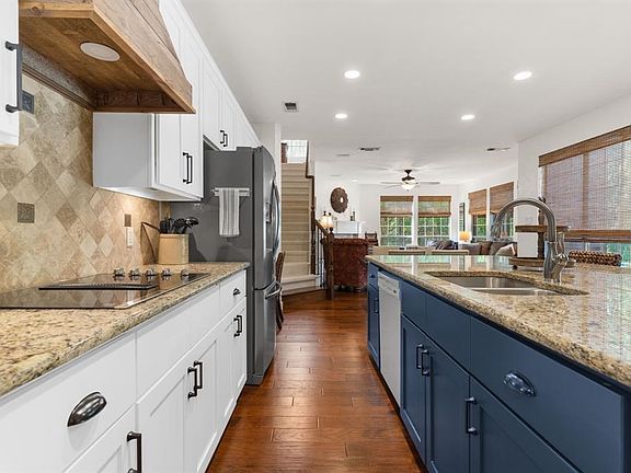 3rd image of 3113 Gillespie Rd