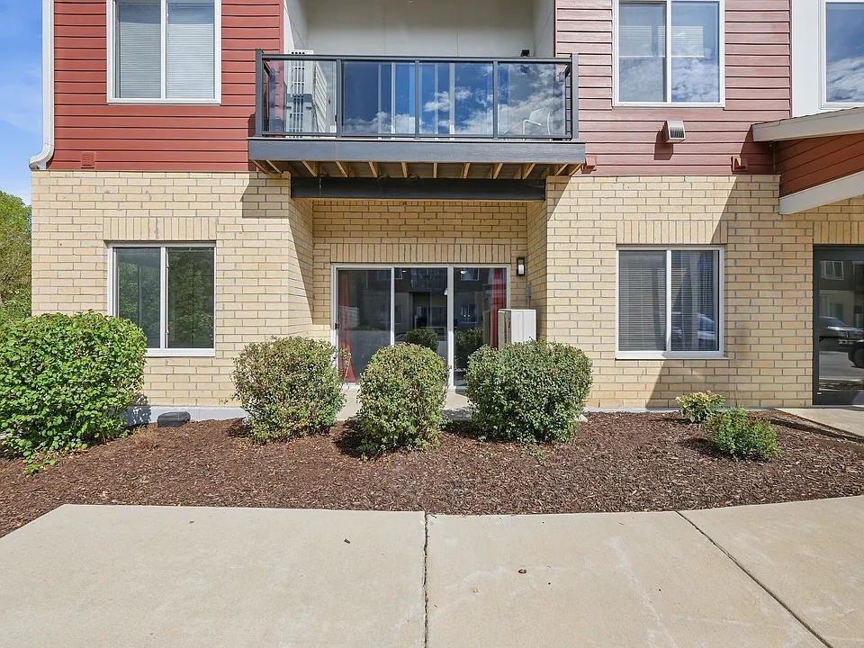 1601 N Windsor Ave #101